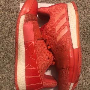 James Harden basketball shoe vol.3